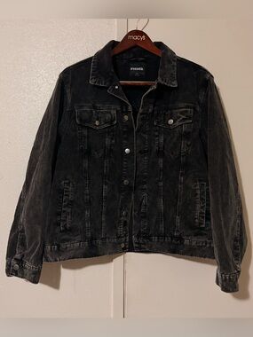 RSQ Large Black Corduroy Trucker Button Up Jacket W/ Pockets & A Collar